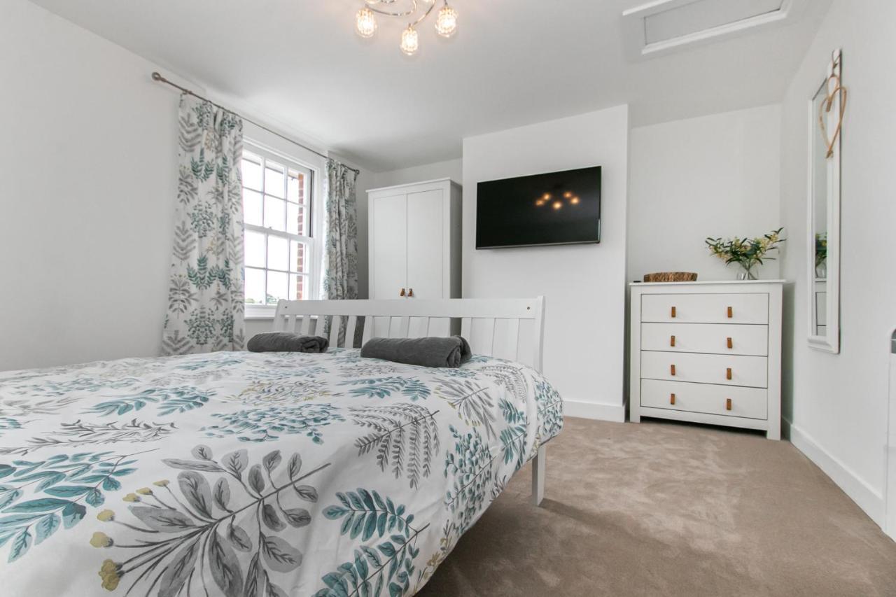 Mill Dam Lake House Saint Osyth Экстерьер фото