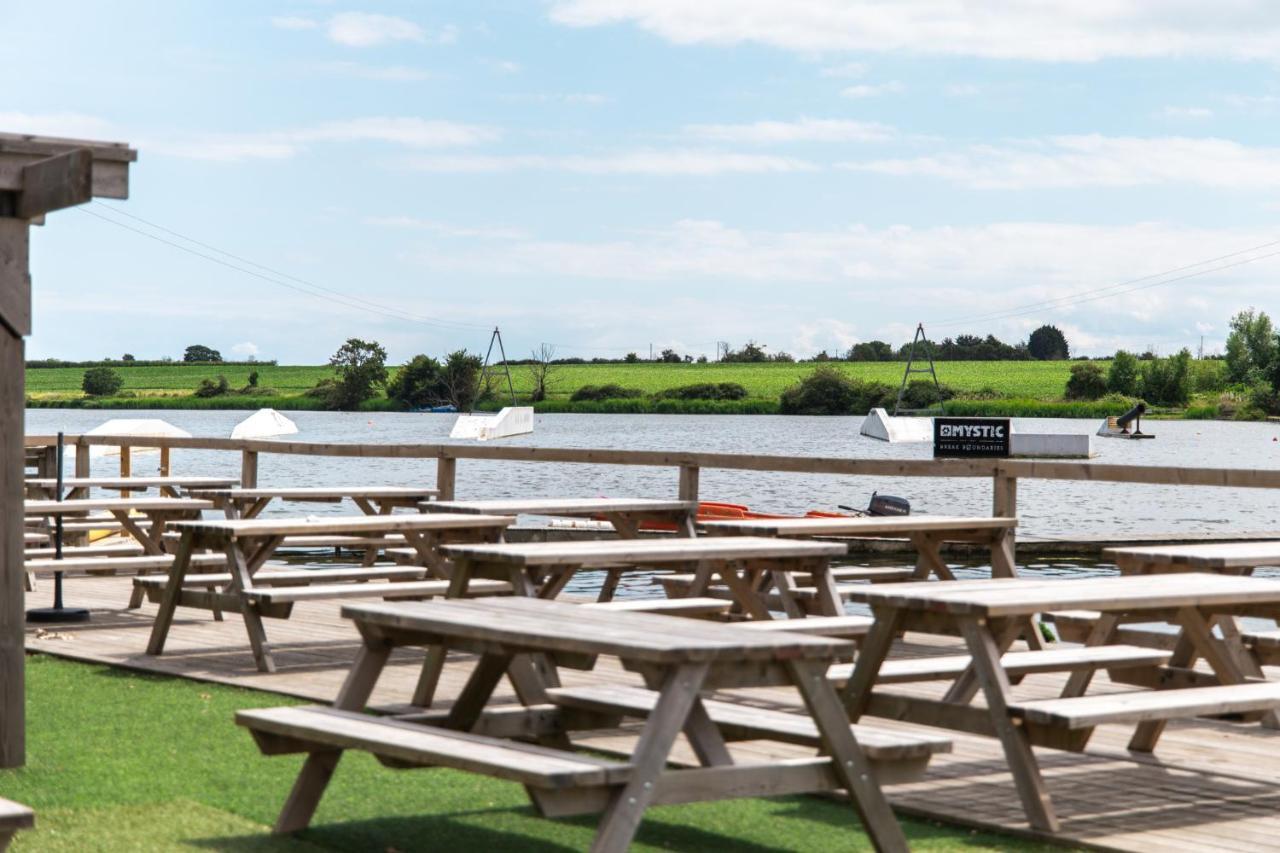Mill Dam Lake House Saint Osyth Экстерьер фото